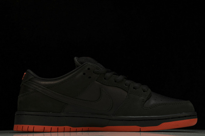 Nike SB Dunk Low Black Pigeon 883232-008
