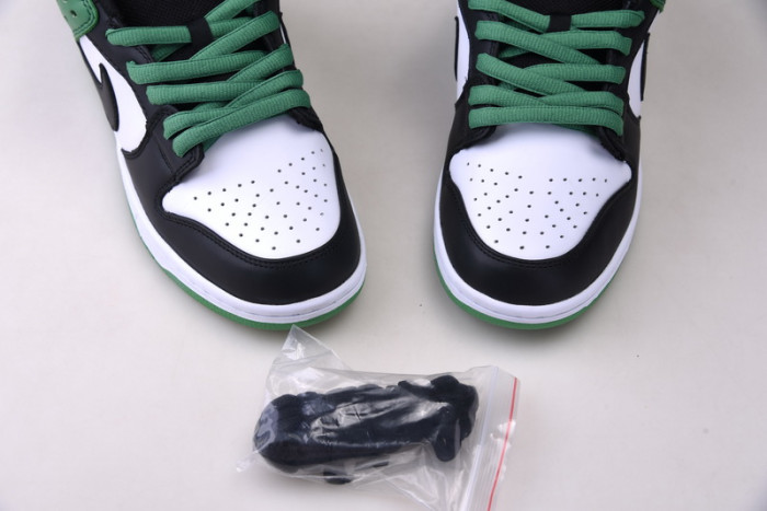 nike sb dunk low celadon bq6817-302