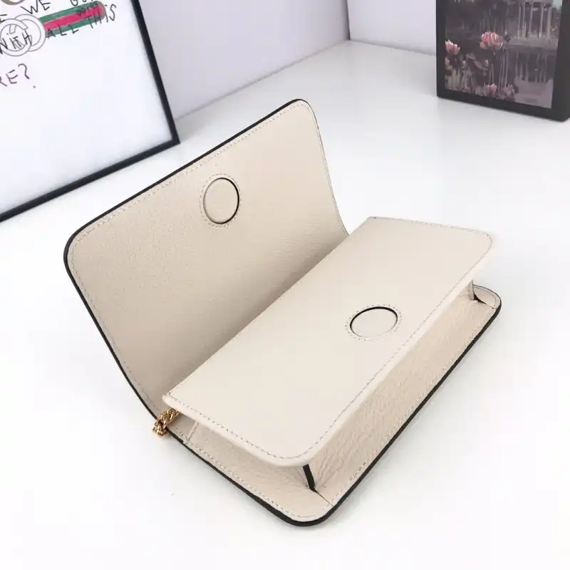 G*u*i bags 19b57g0108