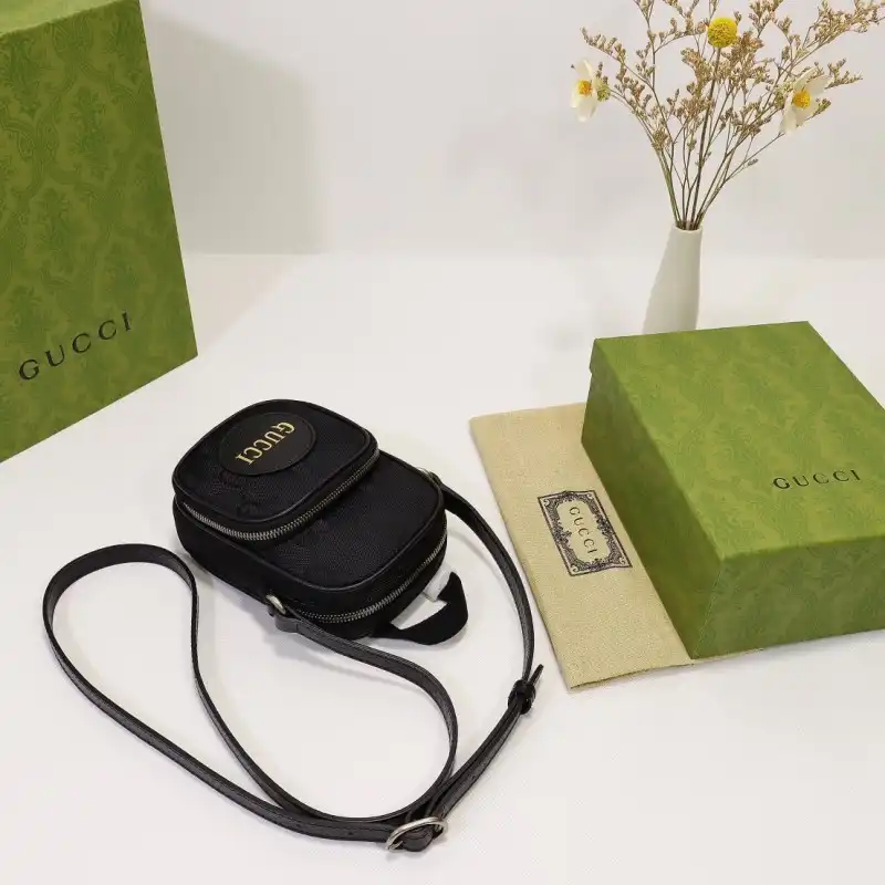 G*u*i s bags 2108dj0022