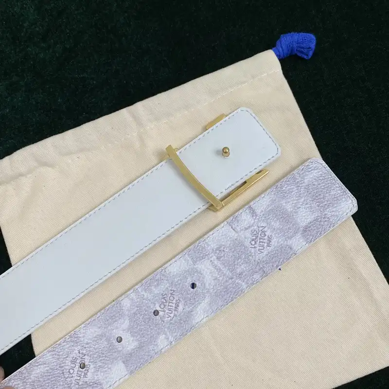 LV Belts 2210XA0052