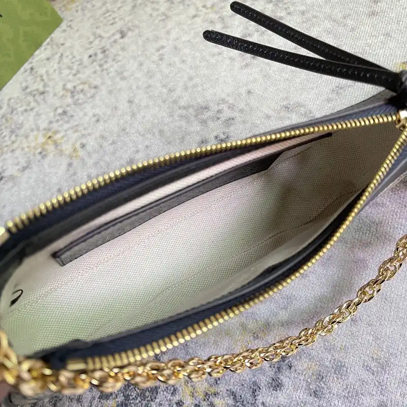 G*u*i bag 2301dj0007