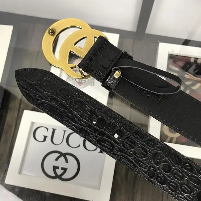 G*u*i s belts 19bl0057