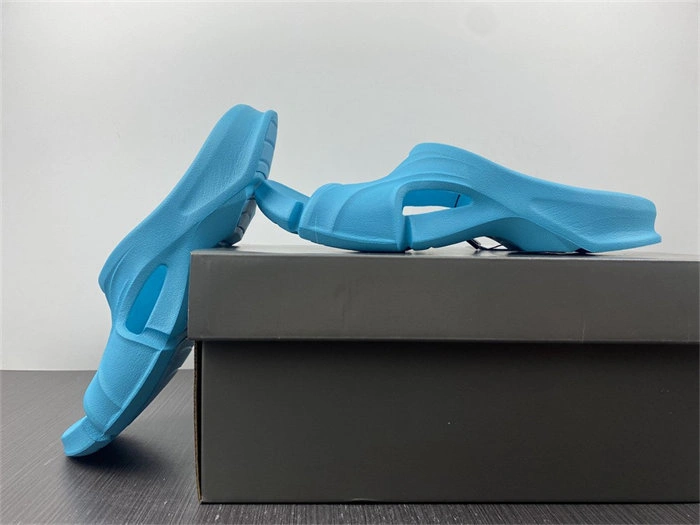 BLCG SLIPPERS SportInspired 5587