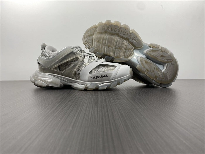 ComfortFit BLCG Track Clear Sole Gray 647742 W3BM4 4406