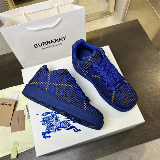 Burberry Sneaker Unisex 2611