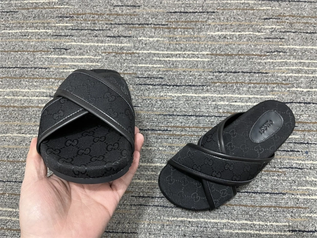 trendsetting G*u*i slide 413