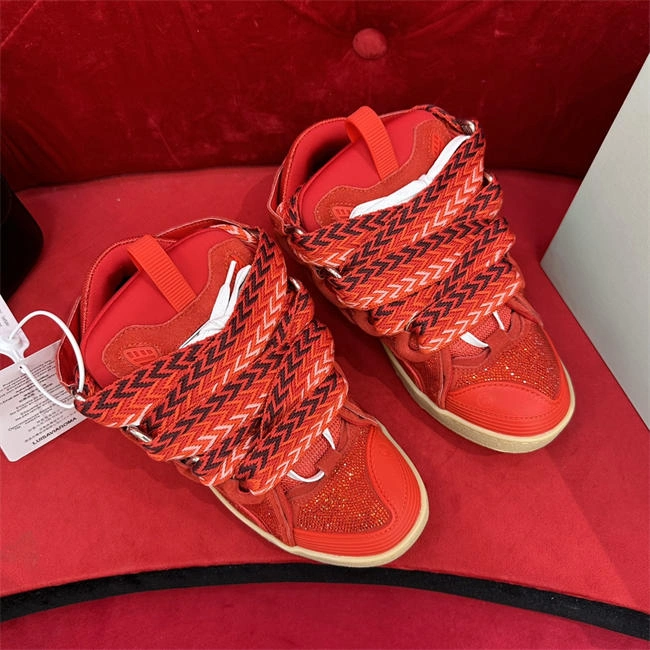 Vibrant Lanvon Curb Sneaker 882