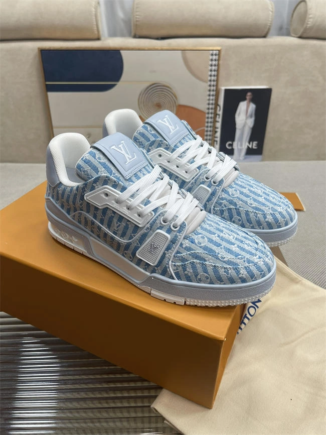 Stretchable Lv Trainer Sneaker 2112