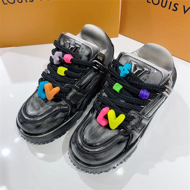 EyeCatching Lv Trainer Sneaker 2064
