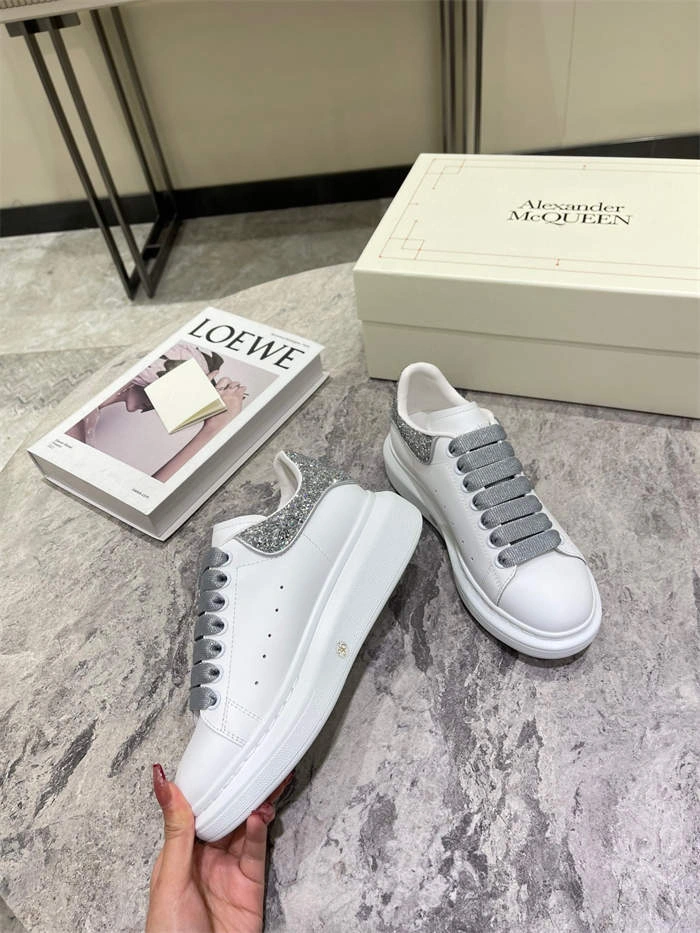 Mc Queen Comfortable 2548